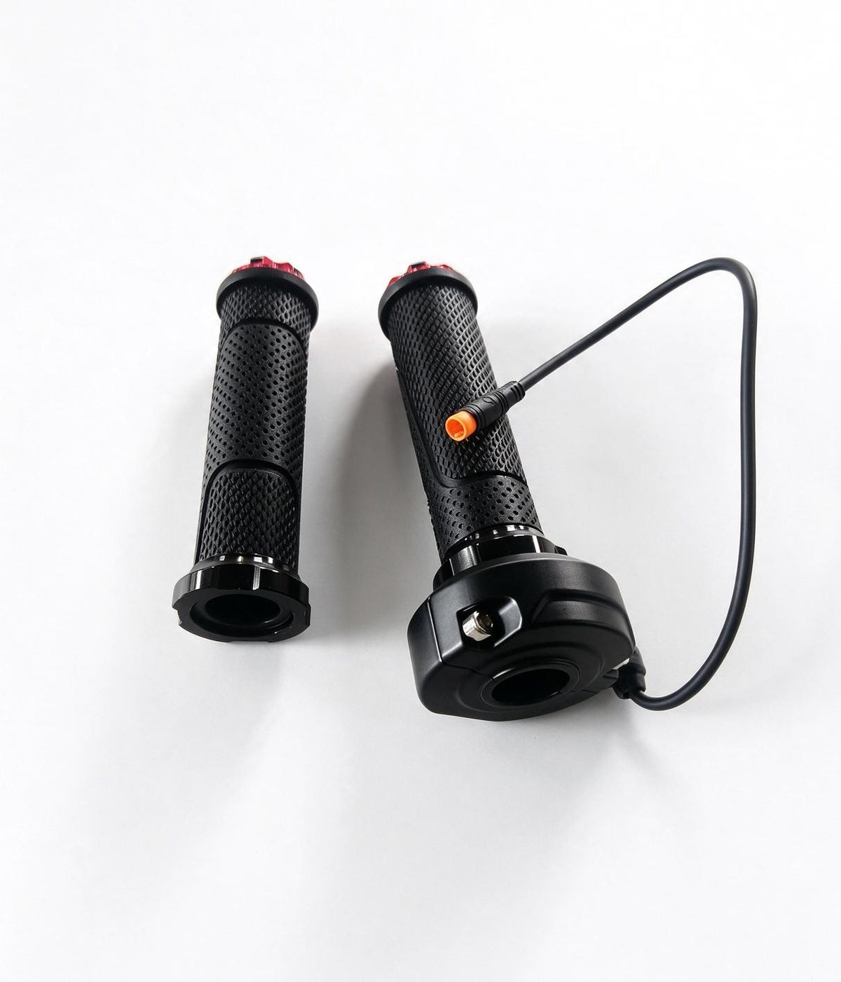 QF200 throttle with black textured grips, control housing, and connecting cable